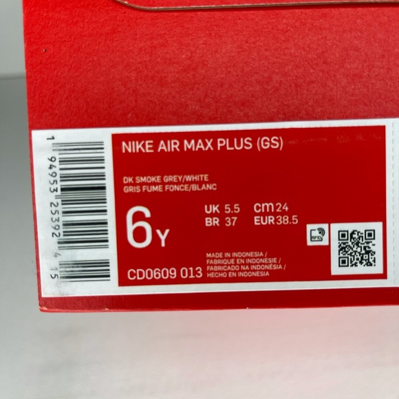 Nike Air Max Plus - Picture 8 of 9